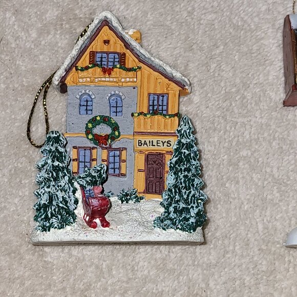 2 VINTAGE CHRISTMAS ORNAMENTS BAILEYS IRISH CREAM 2003+ MOUSE AT MAILBOX XMAS - Picture 2 of 5